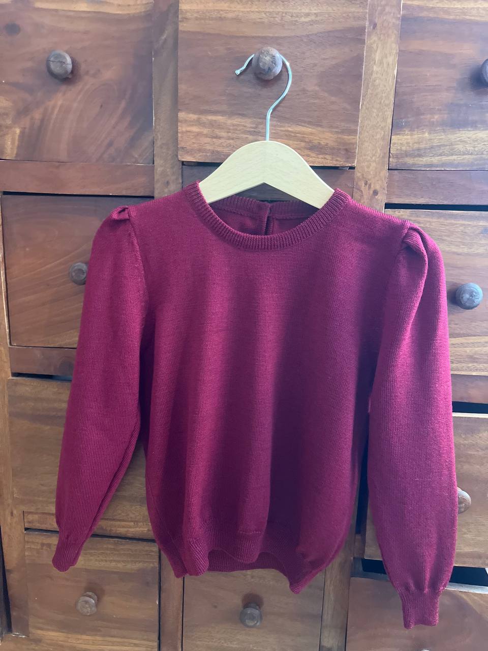 Maglione Girocollo in 100% Lana Pettinata BORDEAUX - dettaglio spalla