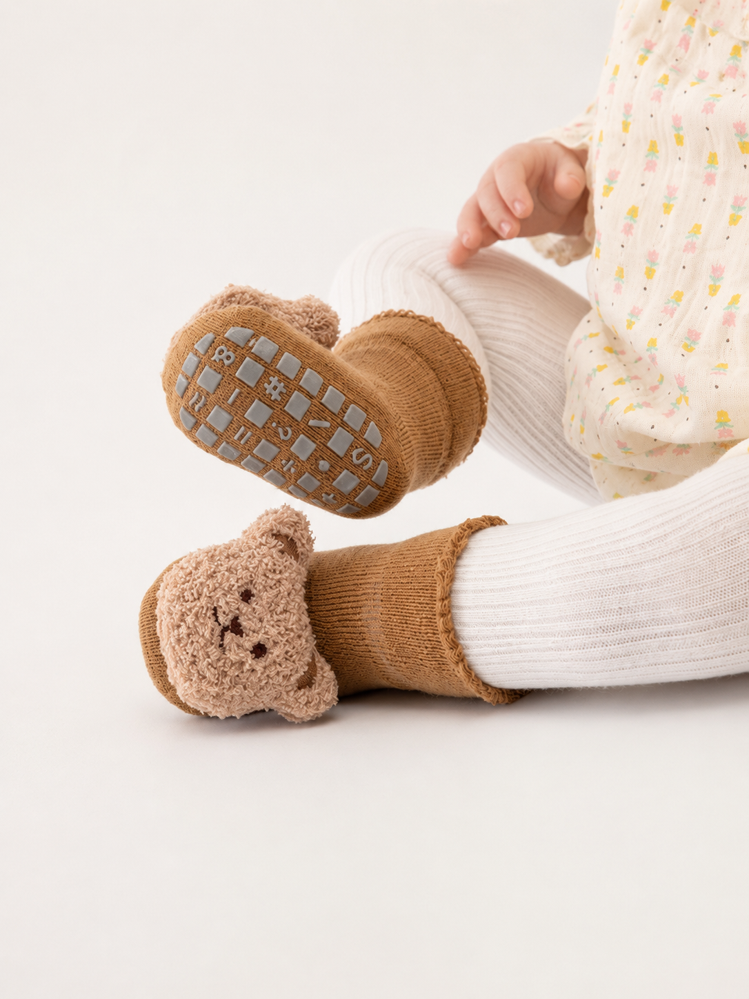 MBA-001 CALZINO ANTISCIVOLO PER NEONATO CON ORSO