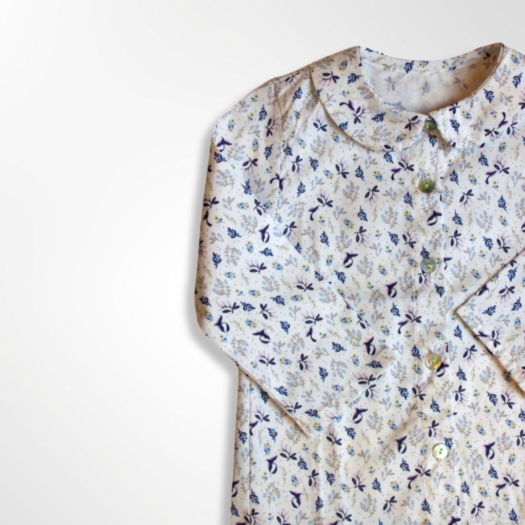 dettaglio fantasia camicetta per bambina