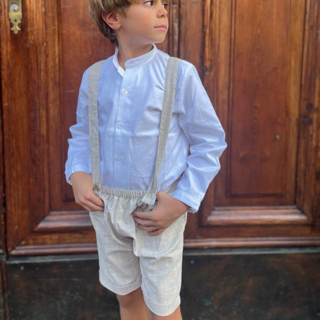 pantaloncini con bretelle per bambino