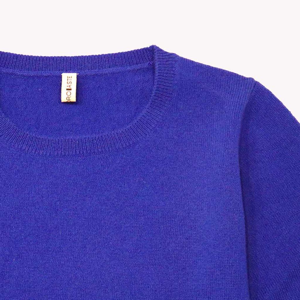 dettaglio magliore blu per bambini