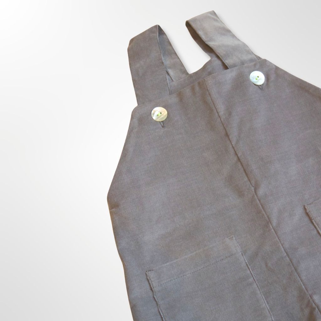 salopette per bambini in velluto con bottoni in madreperla