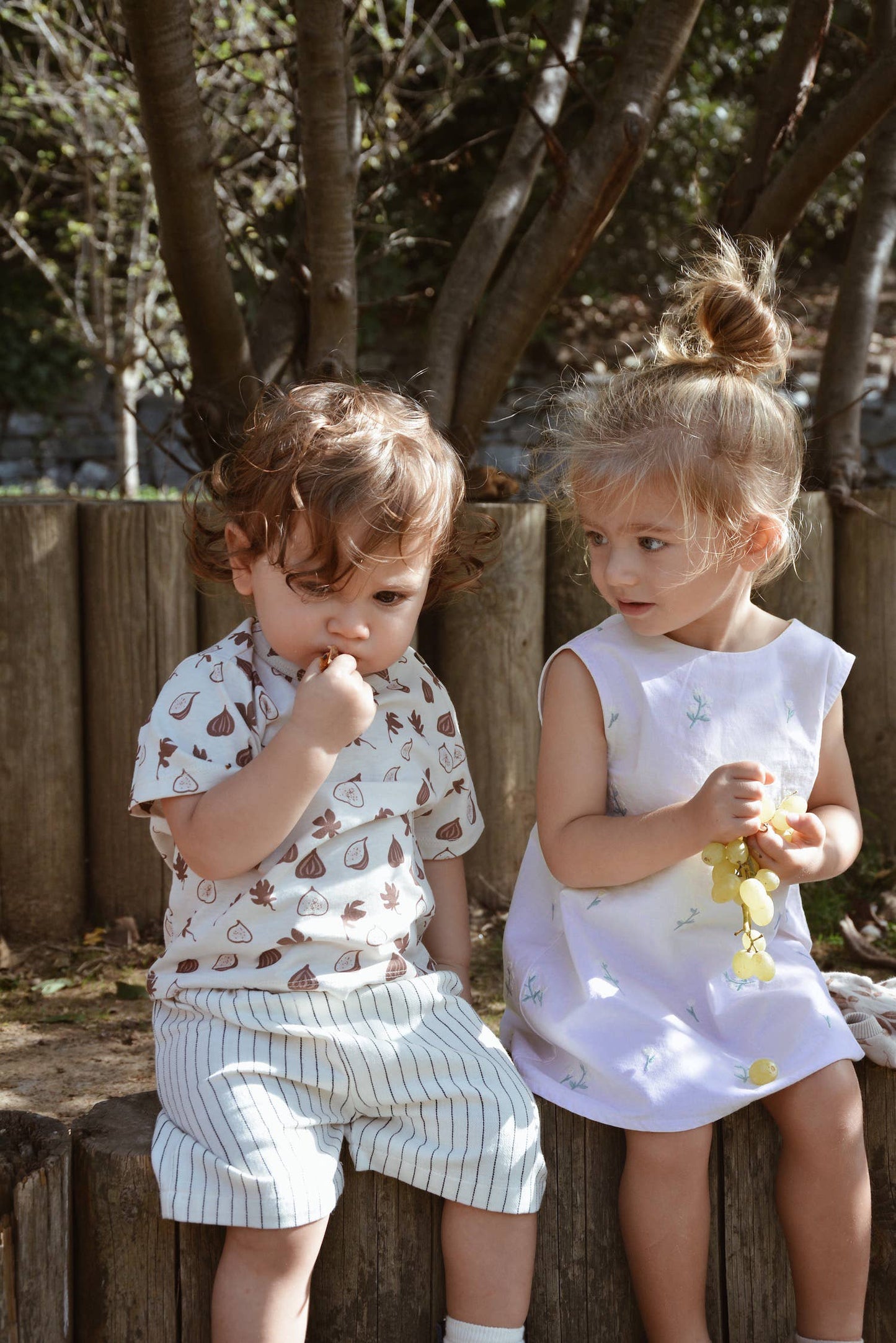 Abito estivo in cotone 100% con ricamo floreale per bambina, colore lilla