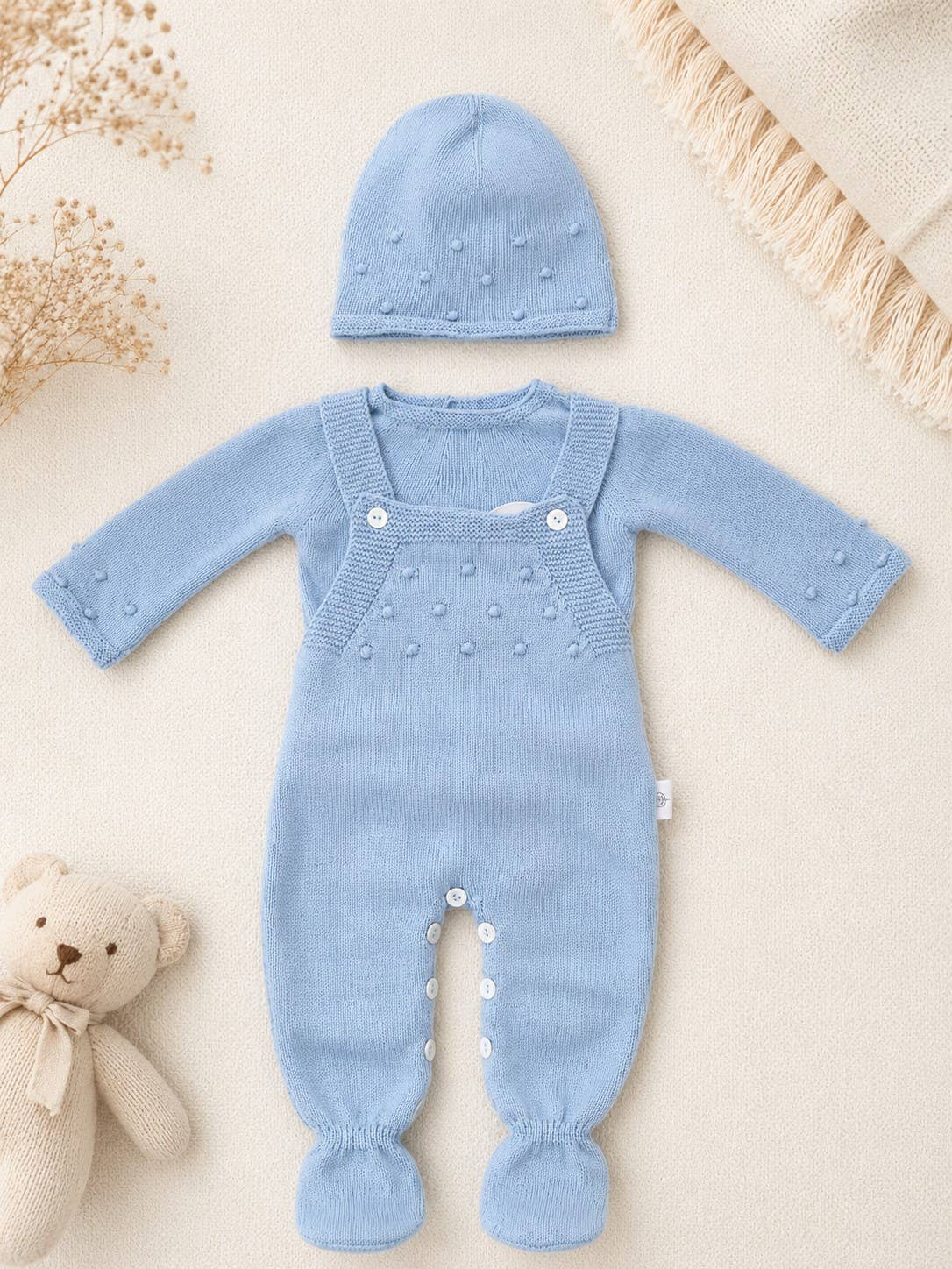 CT28 – Set salopette, maglioncino e cappellino - 100% cotone