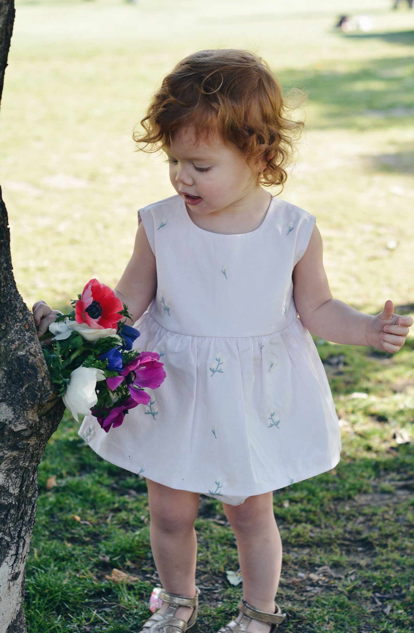 Tutina in cotone 100% con ricamo floreale Baby