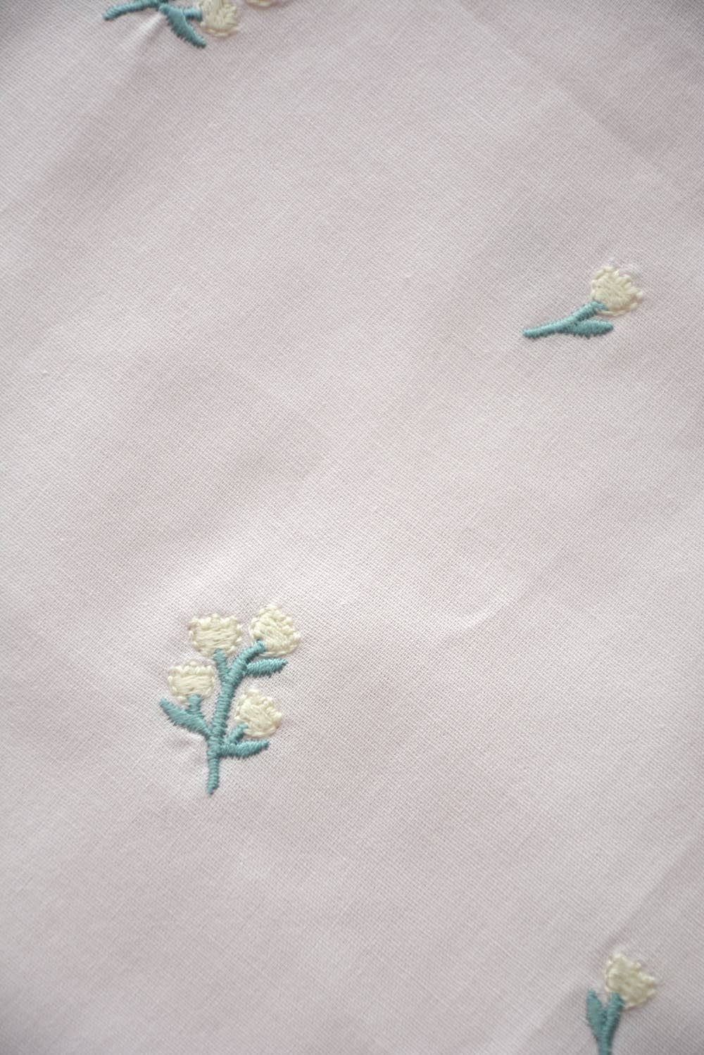 Abito estivo in cotone 100% con ricamo floreale per bambina, colore lilla