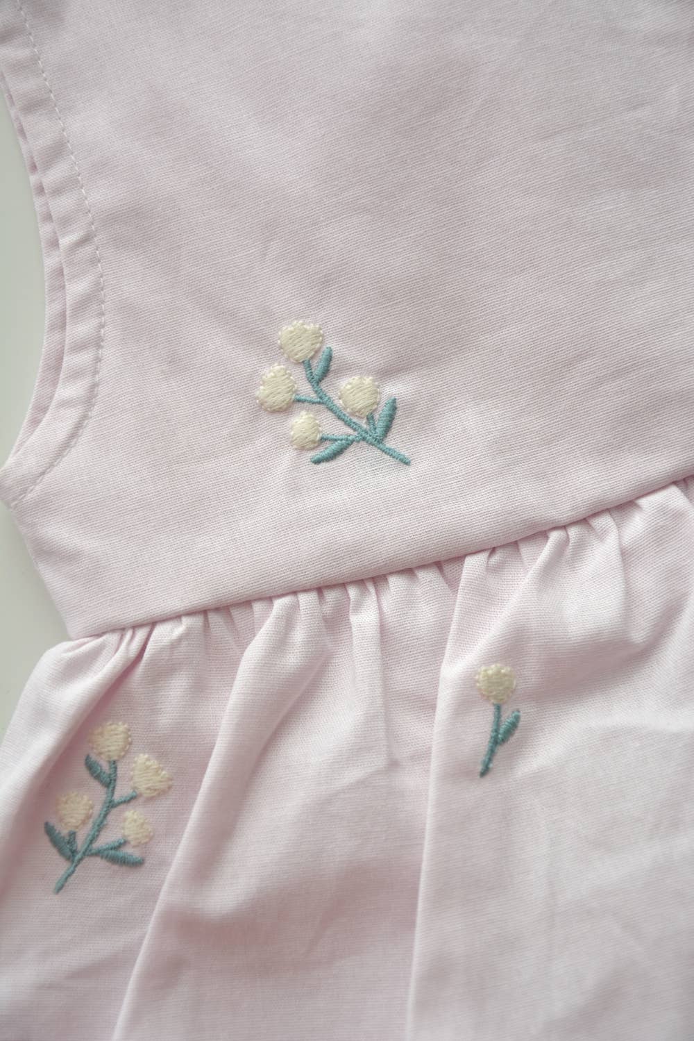 Tutina in cotone 100% con ricamo floreale Baby