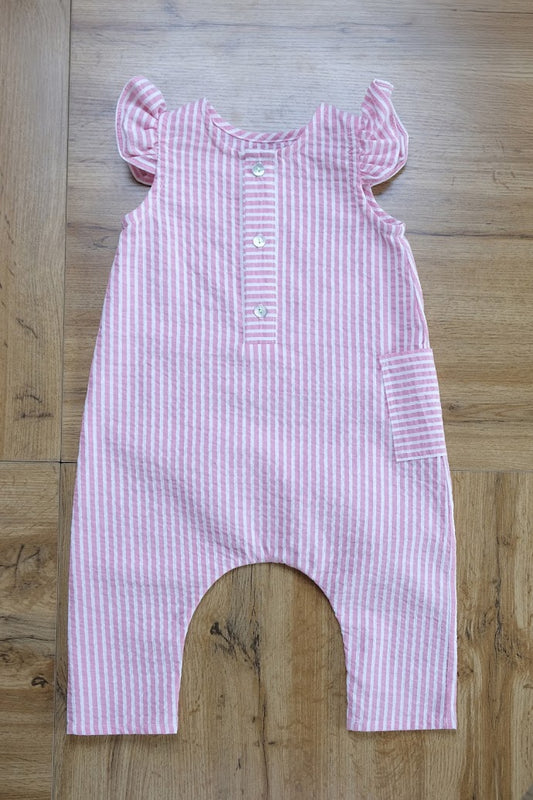 Salopette OCEAN seersucker rigato rosa antico con voulant