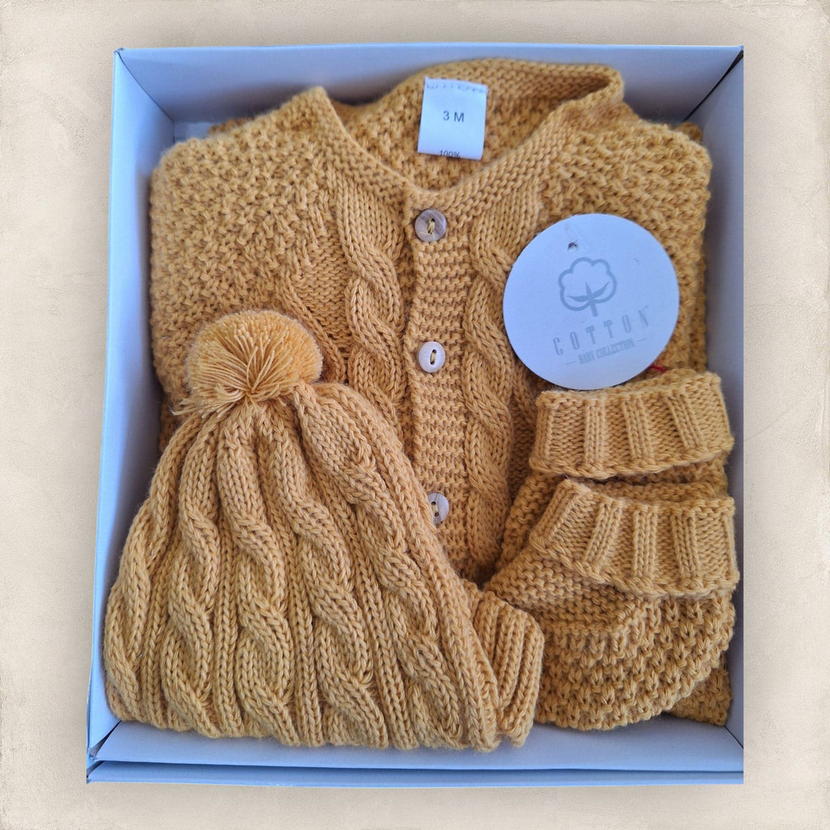 Set completo per neonato: tutina, cappello e scarpine